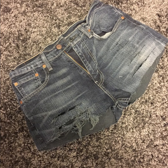 Vintage Levi’s shorts - Picture 2 of 3